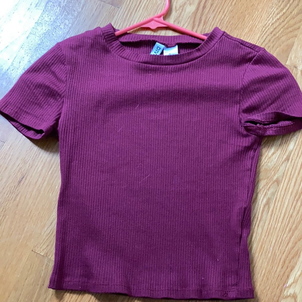 Maroon right crop top!